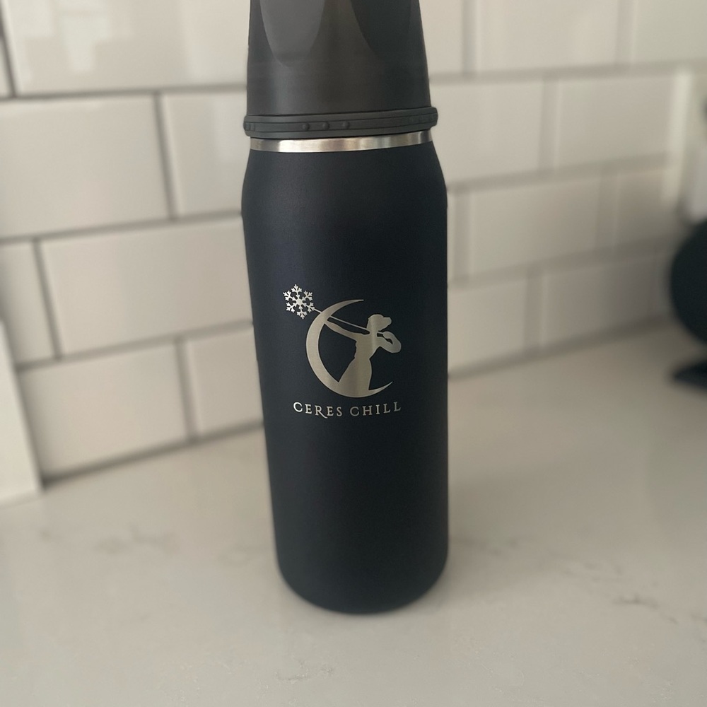 Ceres Chill Black Bottle
